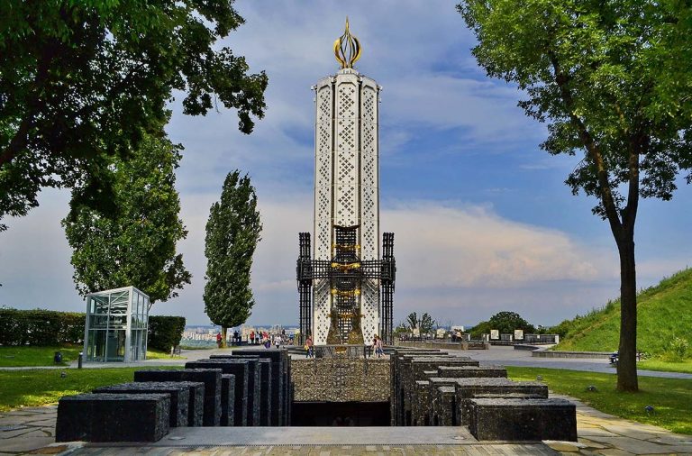Национальный музей "Мемориал жертв Голодомора"